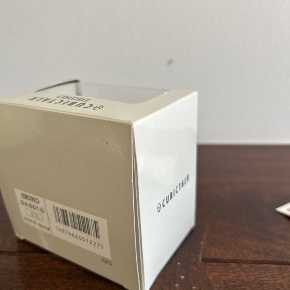 SEIKO CUBICTALK Vintage Alarm Clock Gold Black Retro NOS Papers - Picture 5 of 11